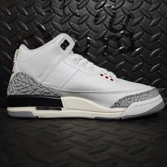 Jordan 3 Retro White Cement Reimagined (GS) DM0967-100 size 6.5y - Picture 4 of 8